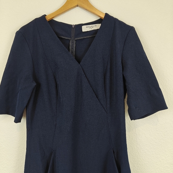 M.M. LaFleur New York Sheath Dress Navy Blue V-neck Short Sleeves Knee Length 8 - Picture 5 of 12